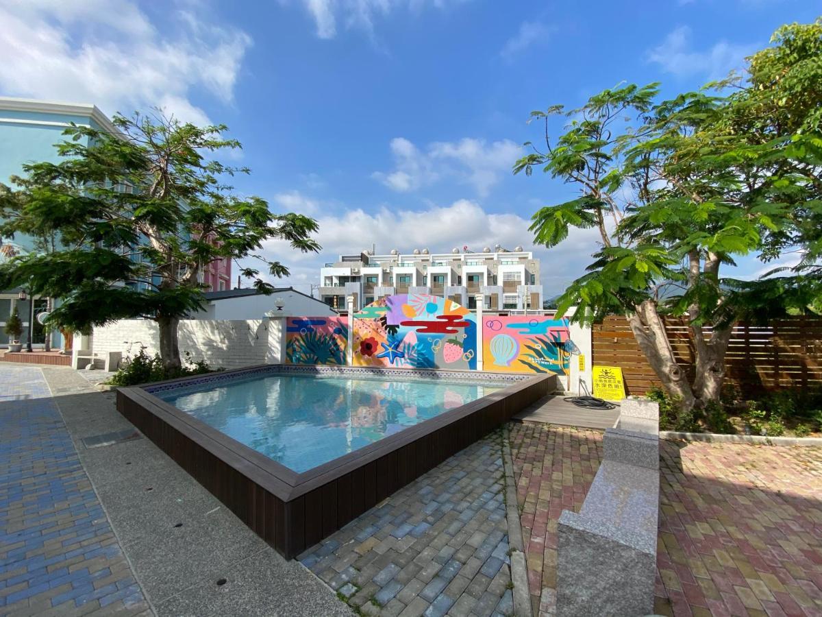 Burano Yellow Villa Hengchun Exterior photo