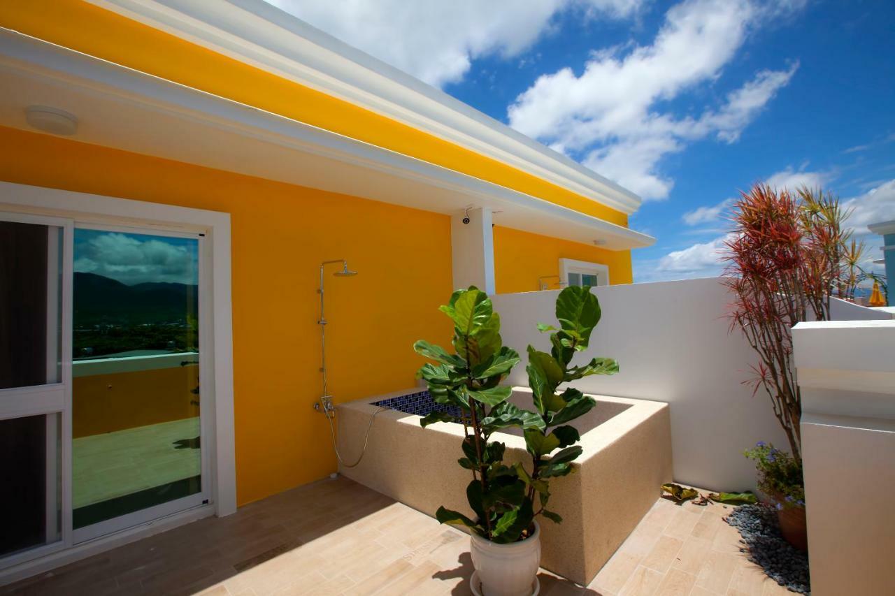 Burano Yellow Villa Hengchun Exterior photo