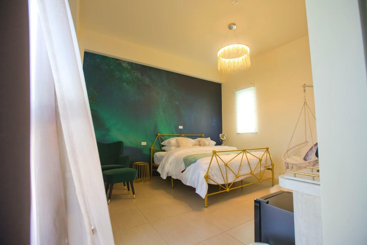 Burano Yellow Villa Hengchun Exterior photo