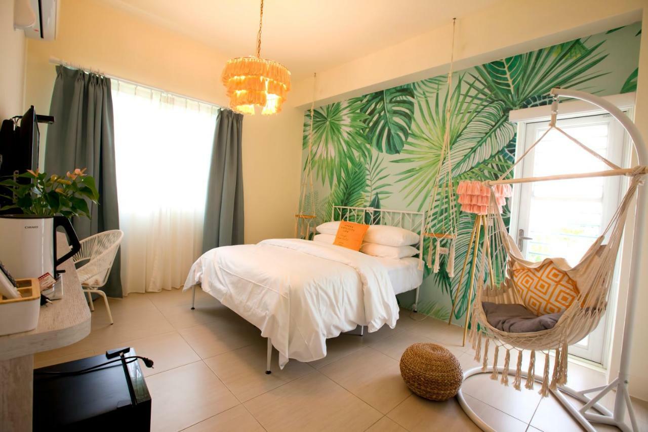 Burano Yellow Villa Hengchun Exterior photo