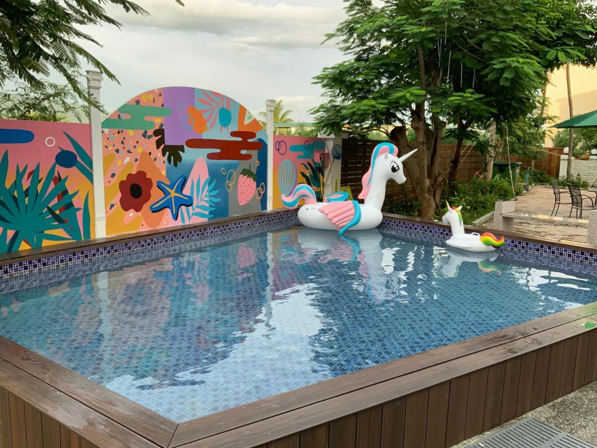 Burano Yellow Villa Hengchun Exterior photo
