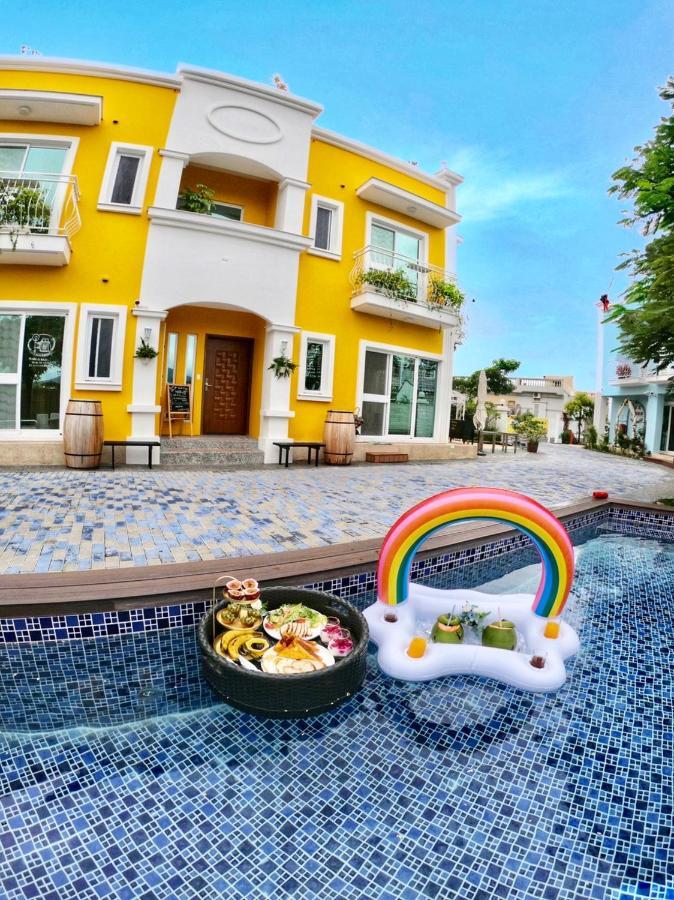 Burano Yellow Villa Hengchun Exterior photo